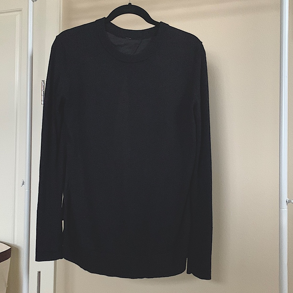 Lululemon sweater mixed fabric, open back and thumb holes.